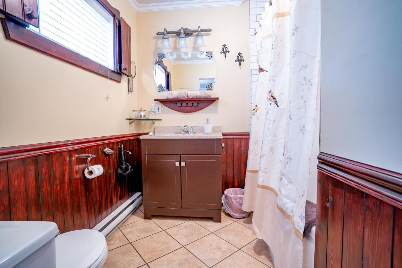 Au Coeur De Magog Bed and Breakfast Εξωτερικό φωτογραφία