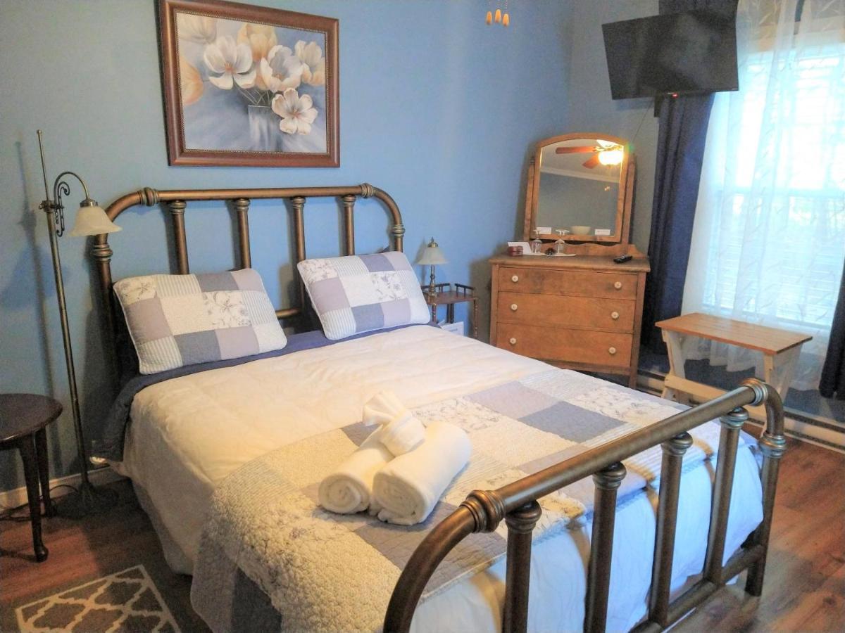 Au Coeur De Magog Bed and Breakfast Εξωτερικό φωτογραφία