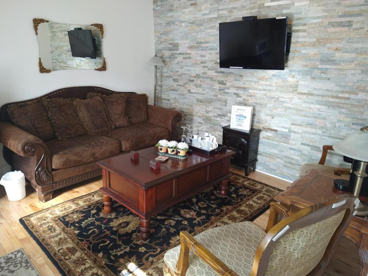 Au Coeur De Magog Bed and Breakfast Εξωτερικό φωτογραφία