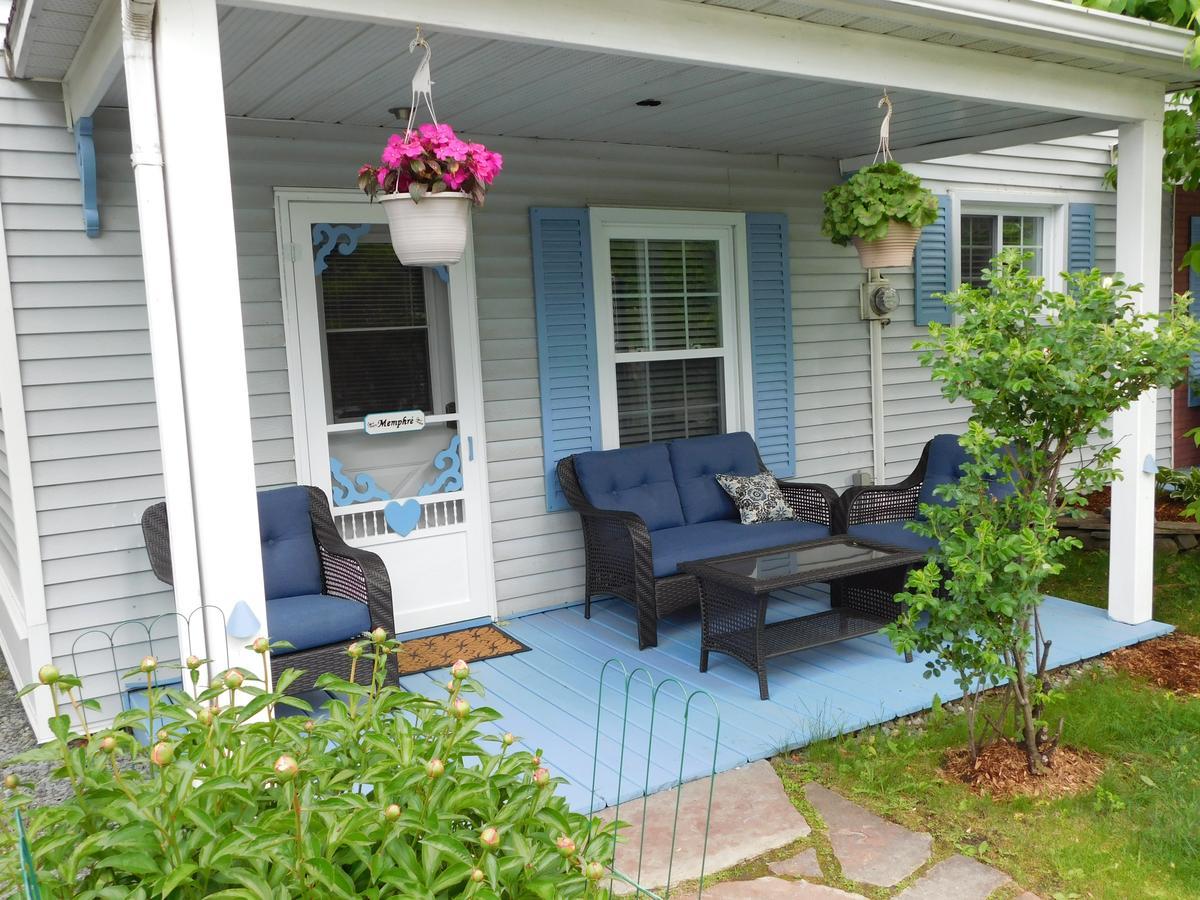 Au Coeur De Magog Bed and Breakfast Εξωτερικό φωτογραφία