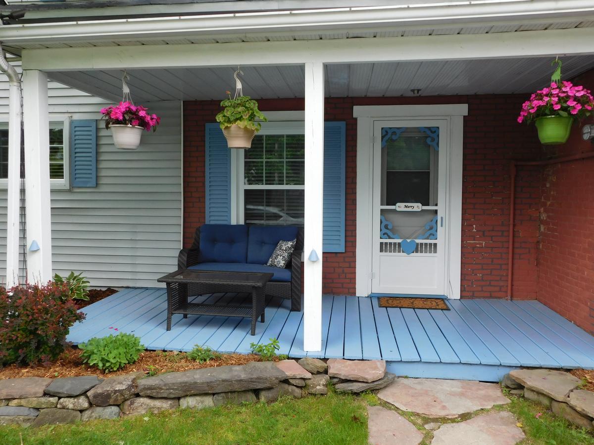 Au Coeur De Magog Bed and Breakfast Εξωτερικό φωτογραφία
