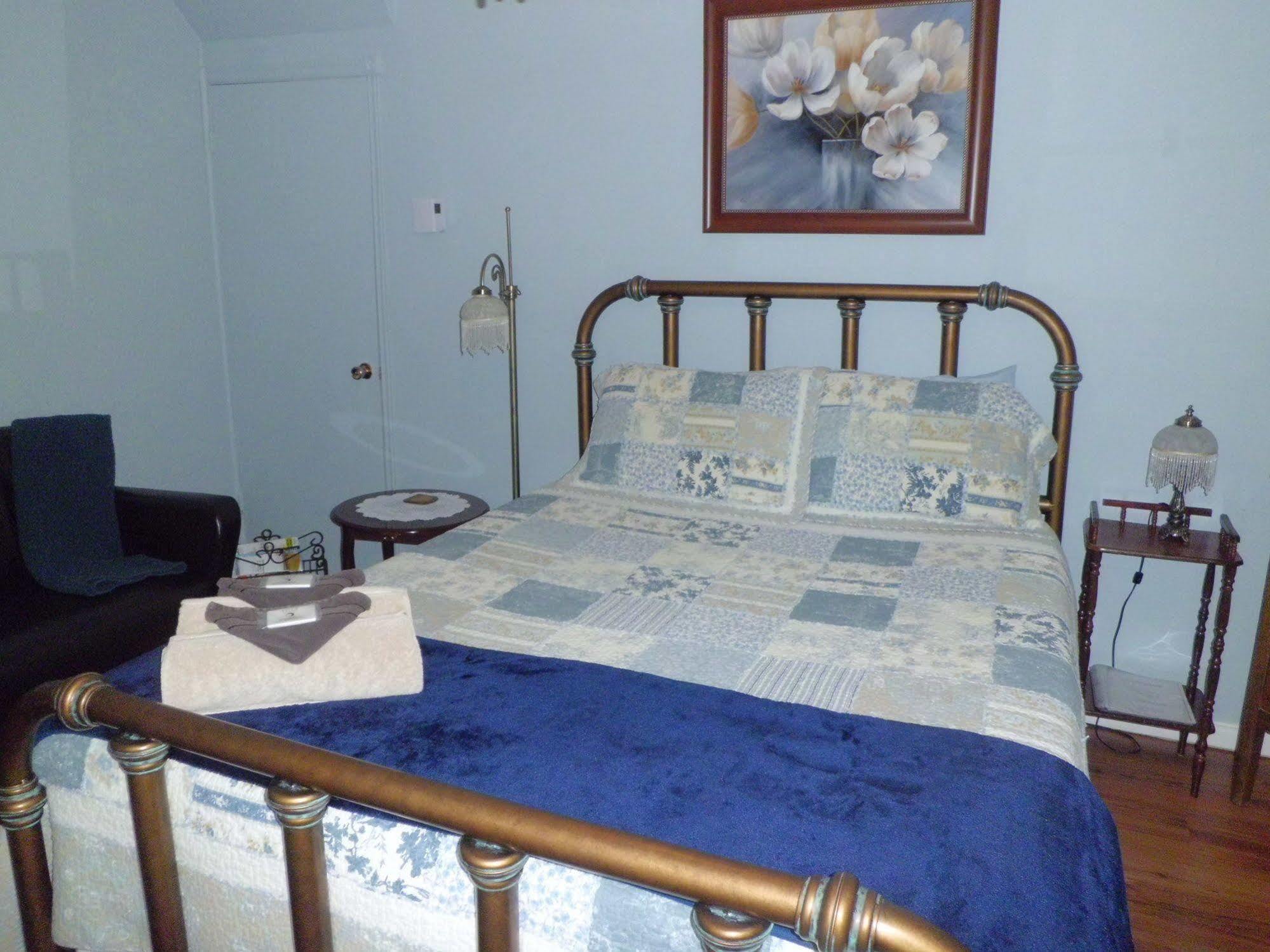 Au Coeur De Magog Bed and Breakfast Εξωτερικό φωτογραφία