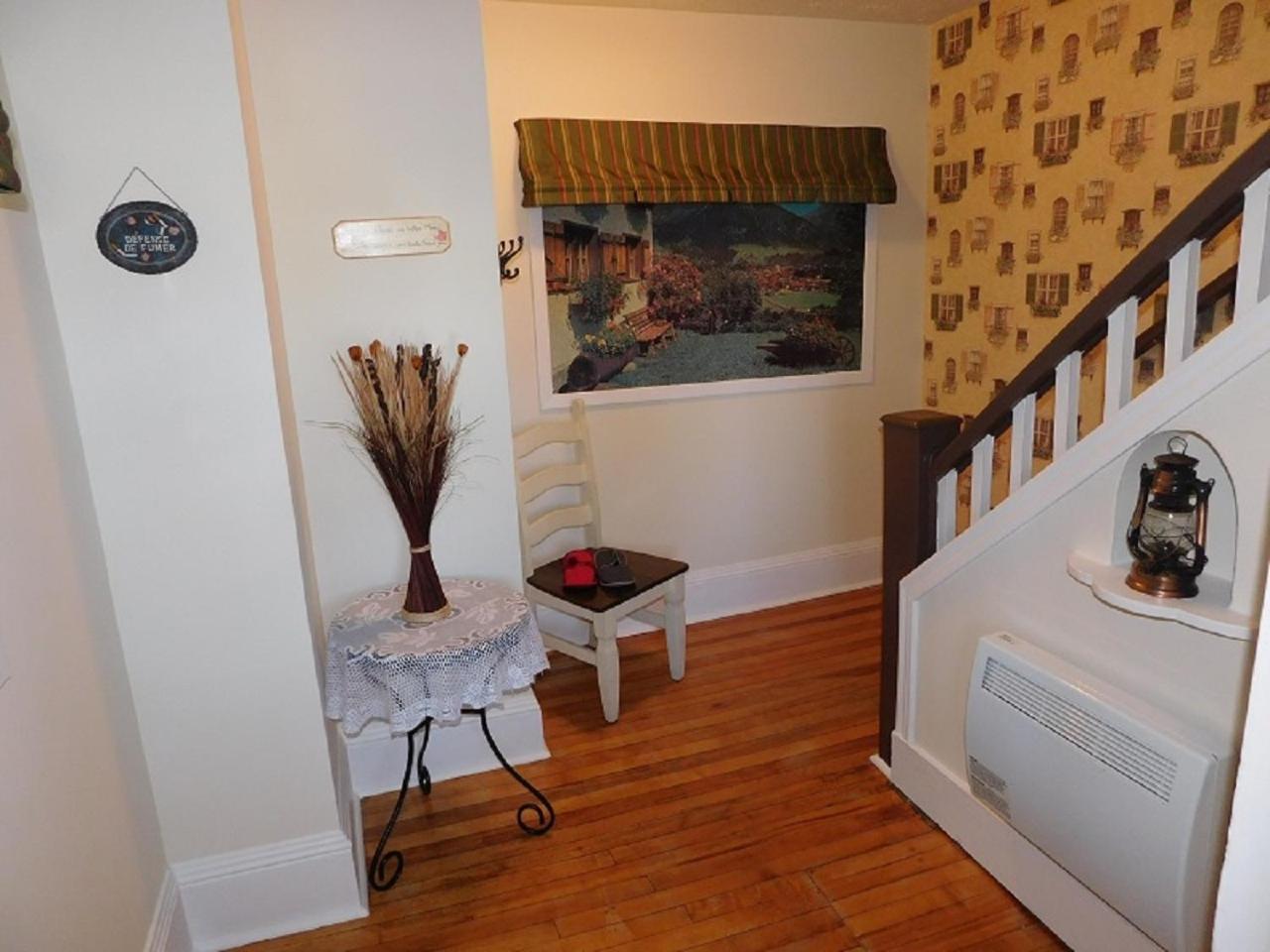 Au Coeur De Magog Bed and Breakfast Εξωτερικό φωτογραφία
