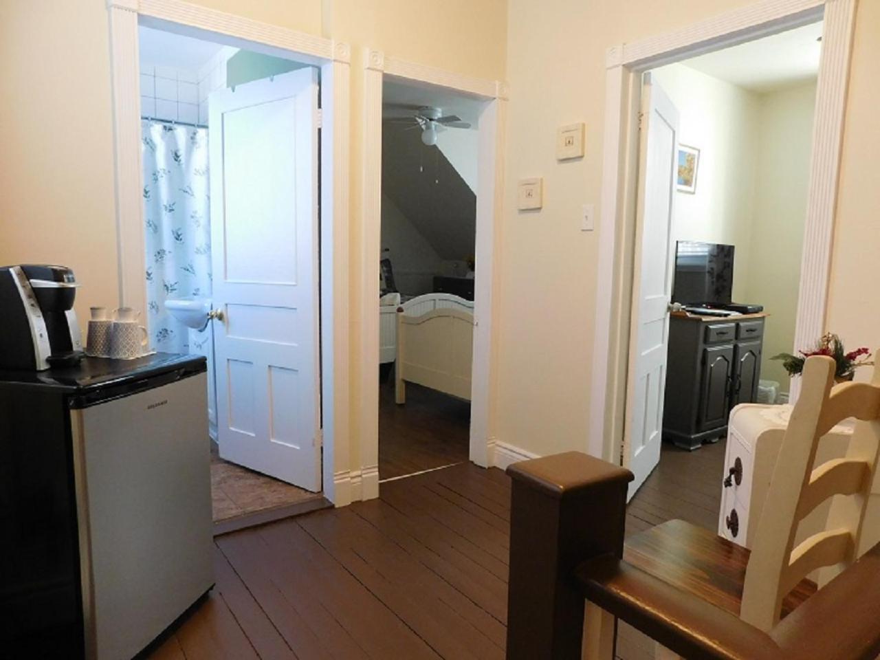 Au Coeur De Magog Bed and Breakfast Εξωτερικό φωτογραφία